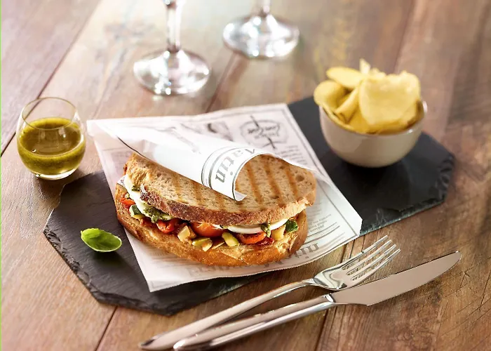 Centre Gare Hotel 3*