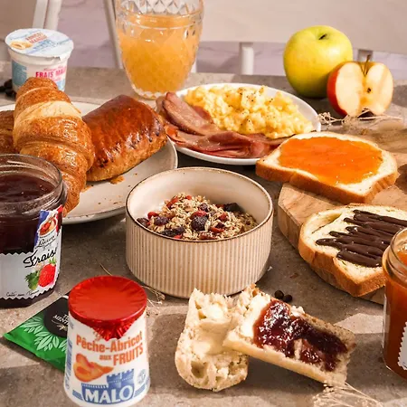 Centre Gare מלון 3*