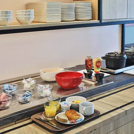 Centre Gare 酒店 莱萨布勒-多洛讷