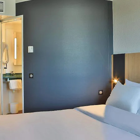 Centre Gare מלון Les Sables-dʼOlonne