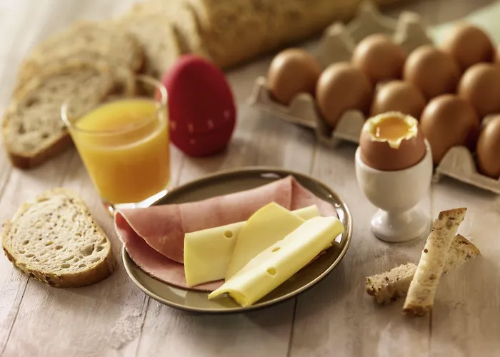 Centre Gare 3* 莱萨布勒-多洛讷