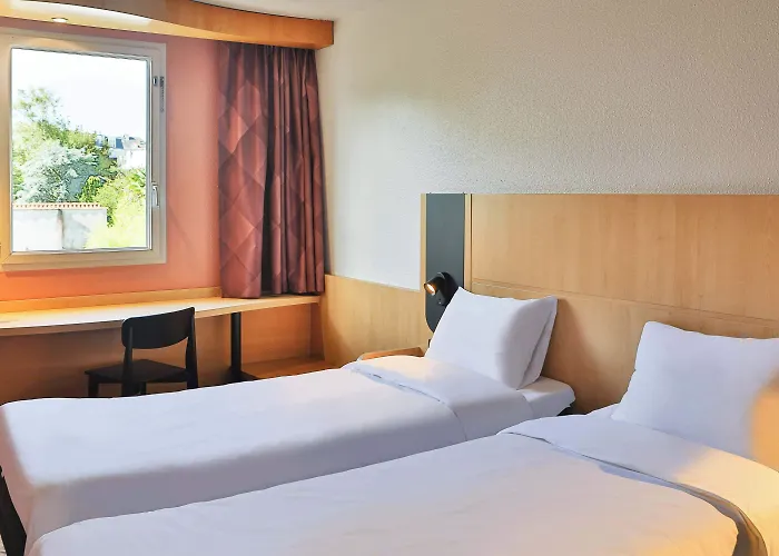 Centre Gare 3* 莱萨布勒-多洛讷