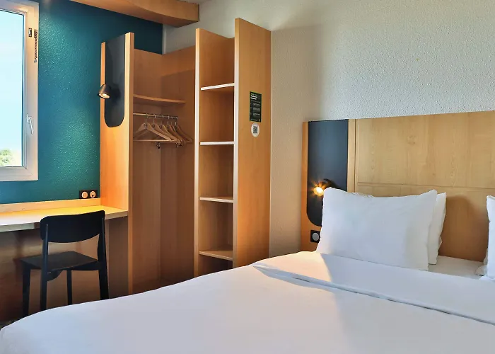 Centre Gare Hotell 3*