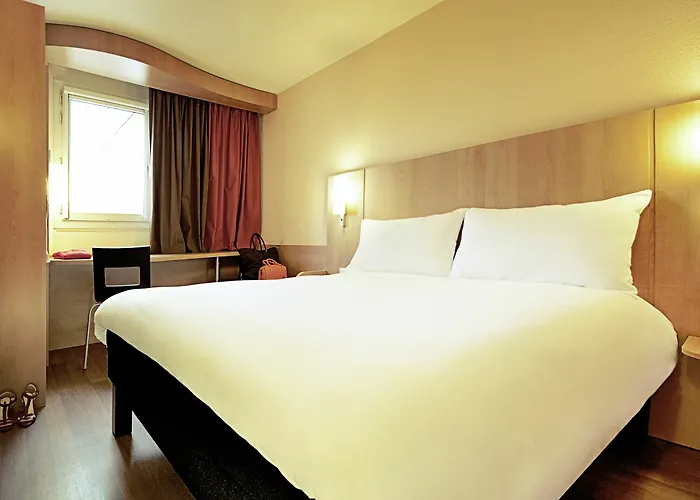 Centre Gare Hotell 3*